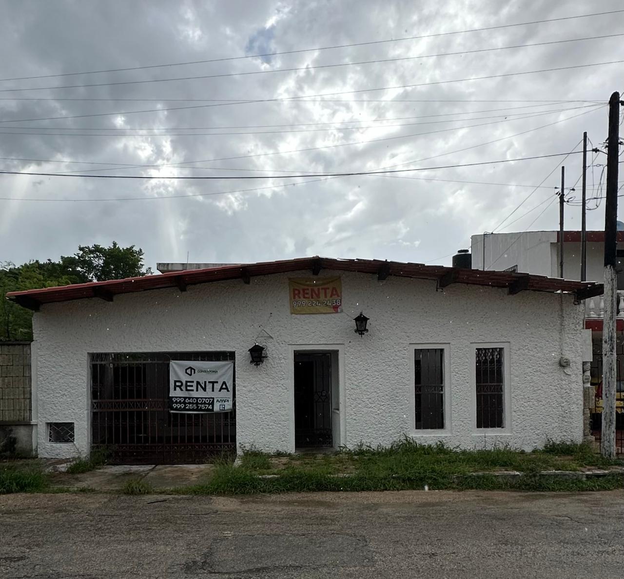 Casa en renta de 4 habitaciones, uso de oficina en San Antonio Cinta, Mérida , Yucatán